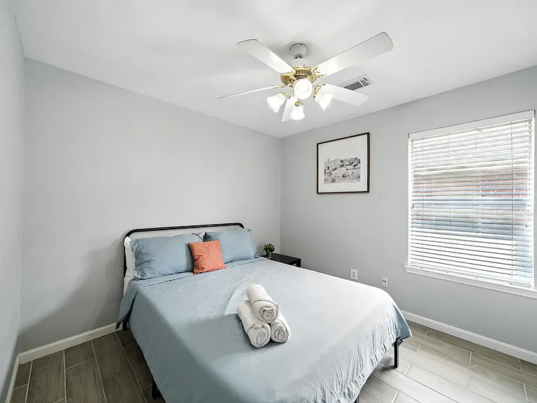7022 Meadow Hawk Ct — Photo 11