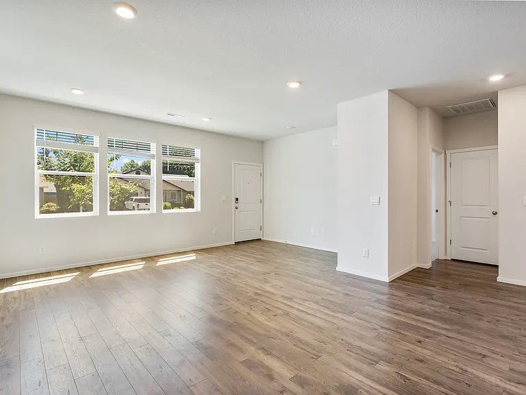 11604 NE 16th St — Photo 11