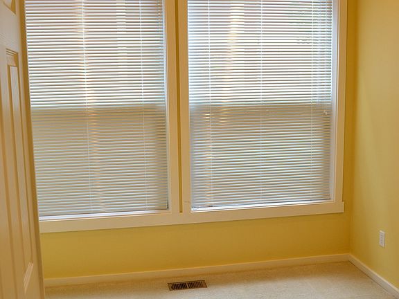4th image of 5429 54th Avenue Ct W