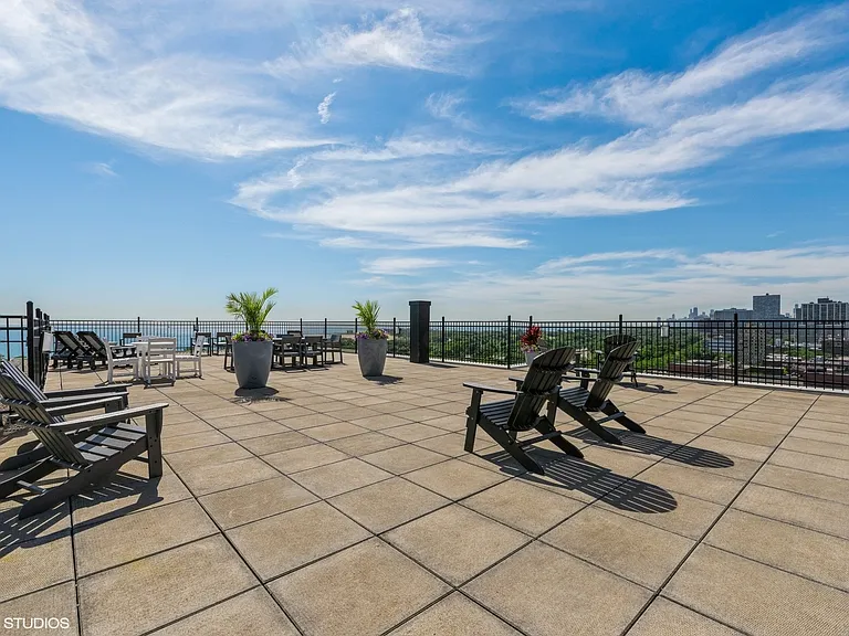 4960 N Marine Dr #214 — Photo 13