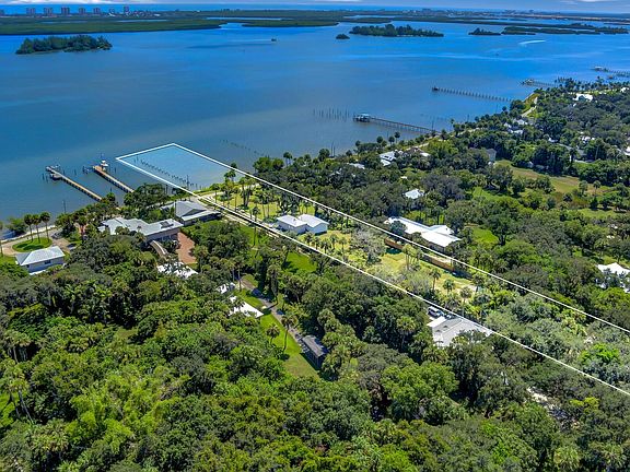 3rd image of 3115 N Indian River Drive