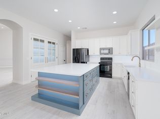 24651 N 45th Dr, Glendale, AZ 85310