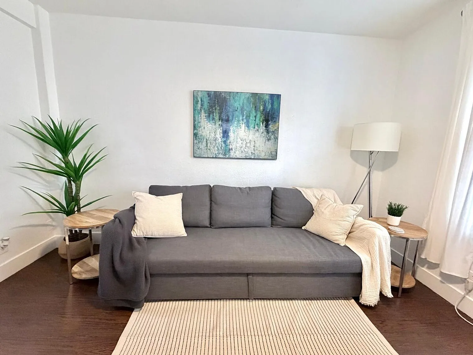 1 bed, 1.0 bath, $4,198 — Photo 2