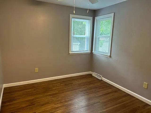 406 Taft St — Photo 10
