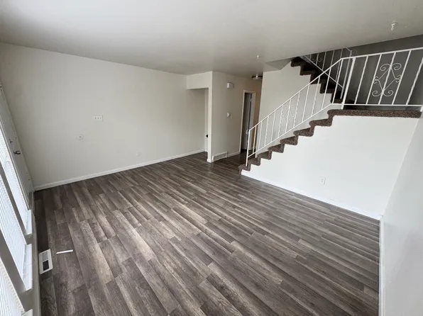 60 Lansing St #60, Aurora, CO 80010