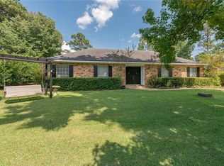 213 Choctaw Dr, Pineville, LA 71360