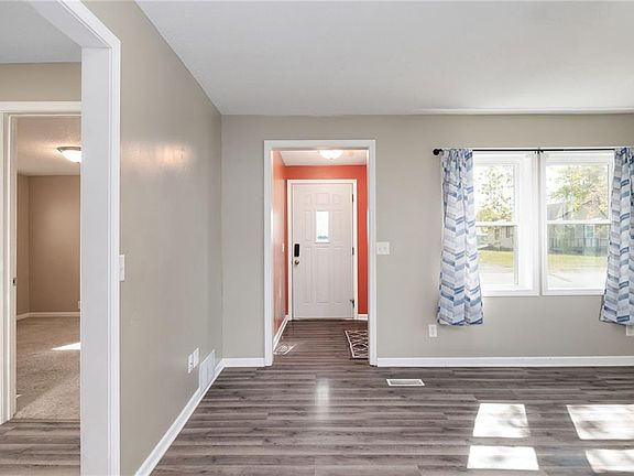 2nd image of 204 N 2nd St