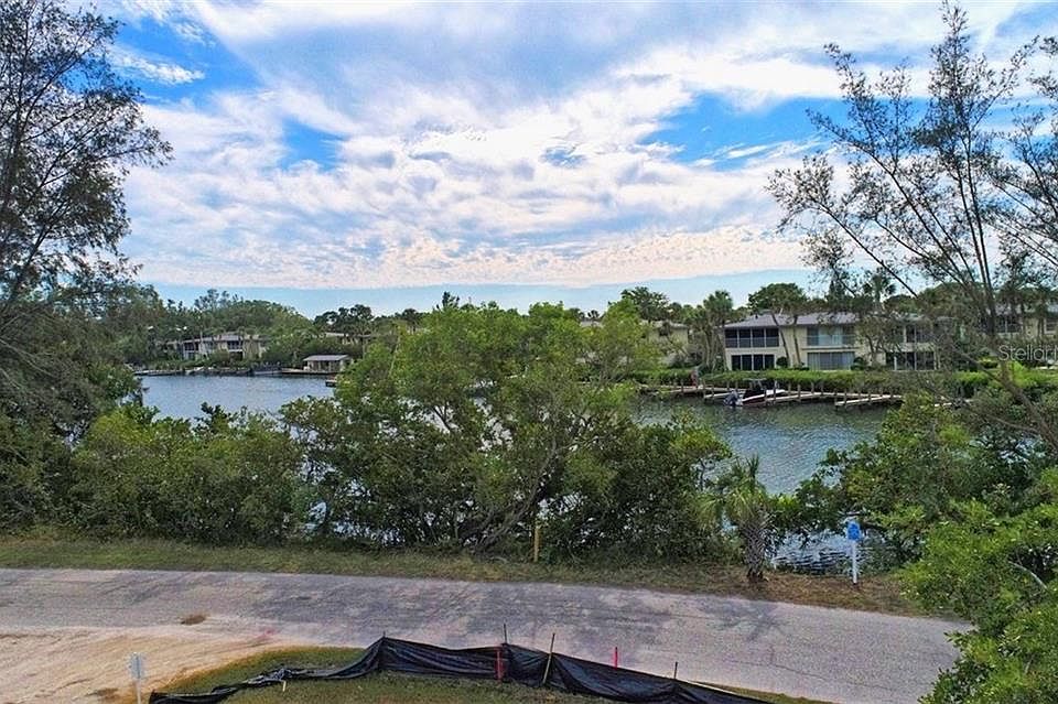 1st image of 6860 Longboat Dr S