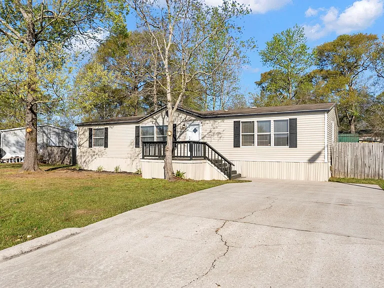 150 Pegasus Ct — Photo 3