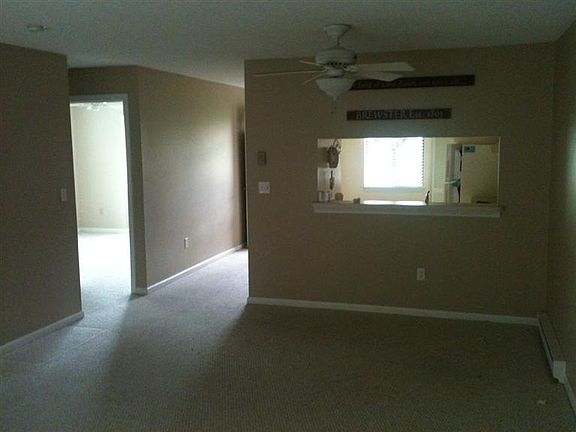 4th image of 71 Eaton Lane #71