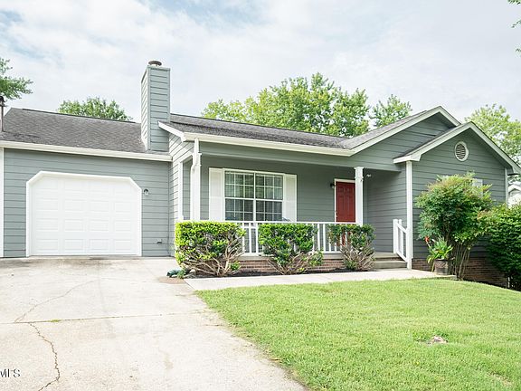 2nd image of 816 Summerdale Dr
