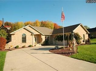 2359 Bianca Ln, Cortland, OH