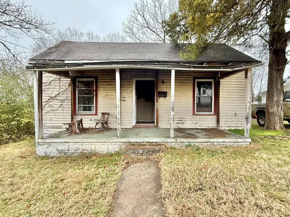 112 Bancroft St, South Boston, VA 24592