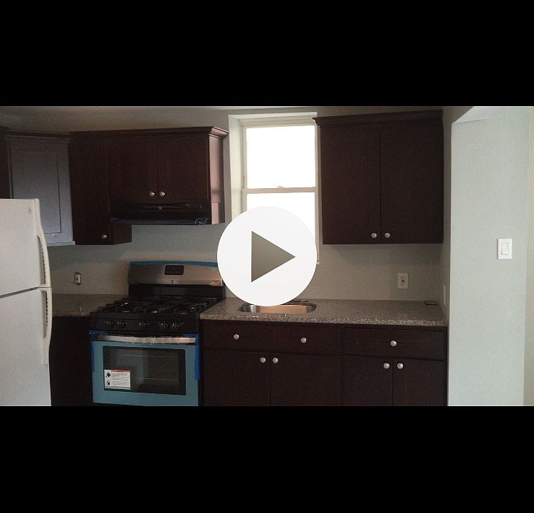 1st image of 318 York Ave