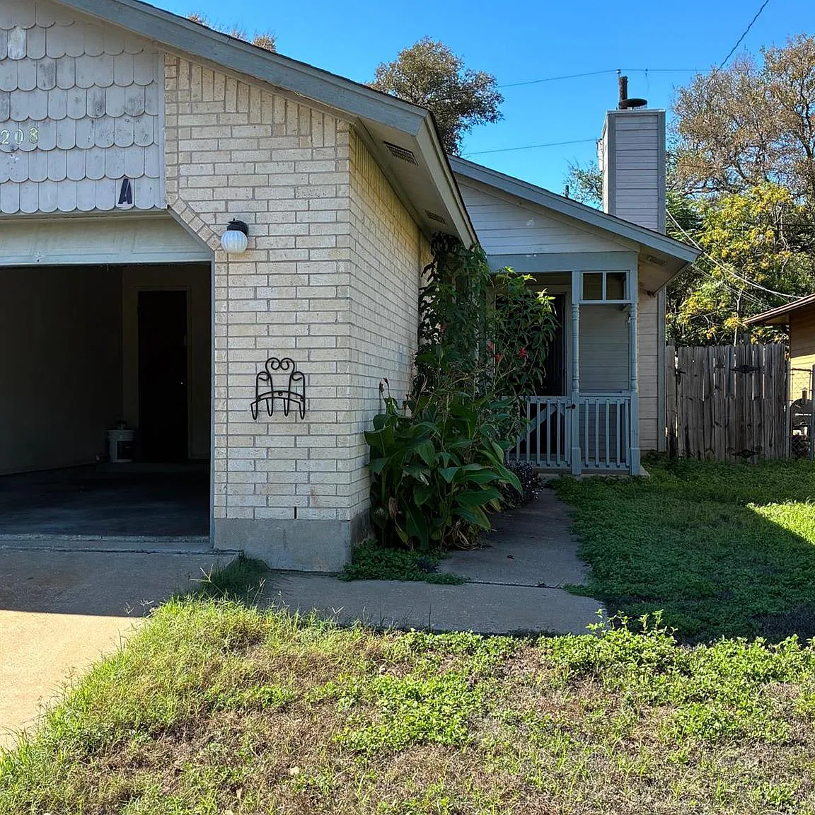 7208 Lilac Ln — Photo 2