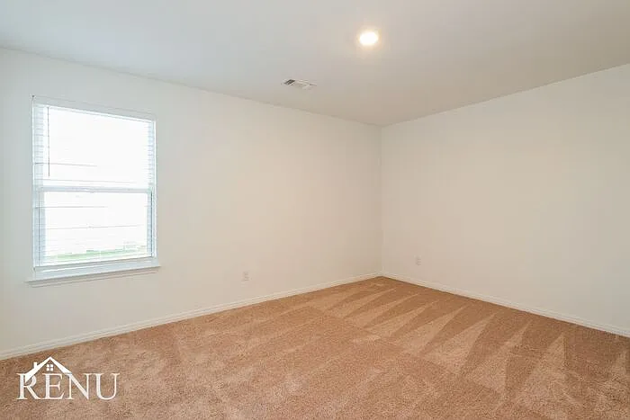 165 Scarborough Bnd — Photo 16