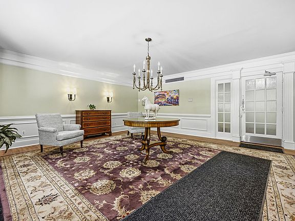 4th image of 5825 5th Ave APT 310