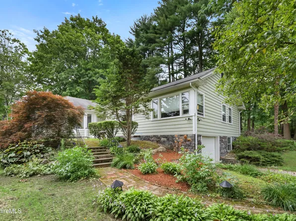 56 Plunkett St, Lenox, MA 01240