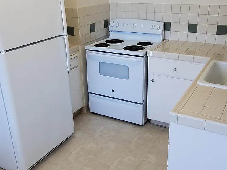2918 Deakin St #5 — Photo 9