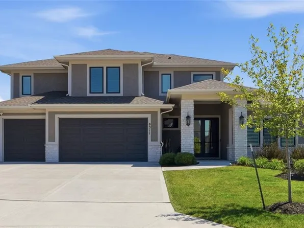9311 W 168th Ter, Overland Park, KS 66085