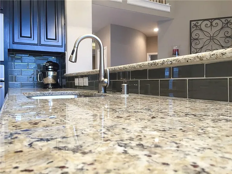 1506 N Greenville Ave — Photo 14
