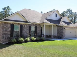 7445 Knollwood Ct, Pass Christian, MS 39571