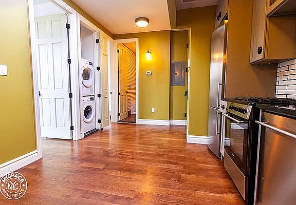 2nd image of 236 Meserole St #2G