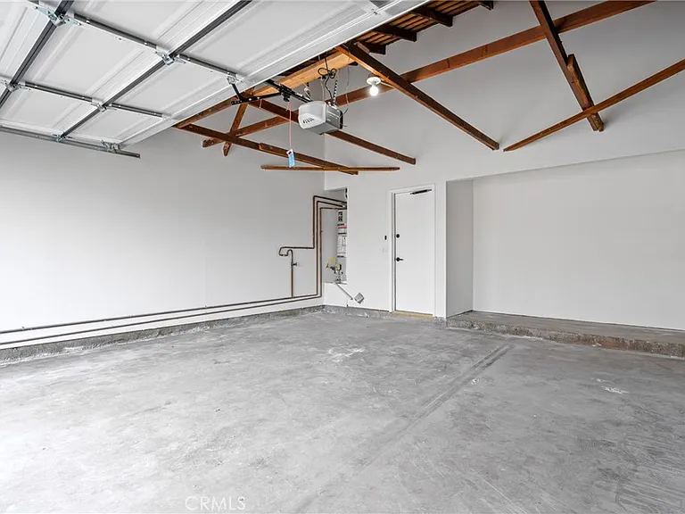 9374 Fleetwood St — Photo 24