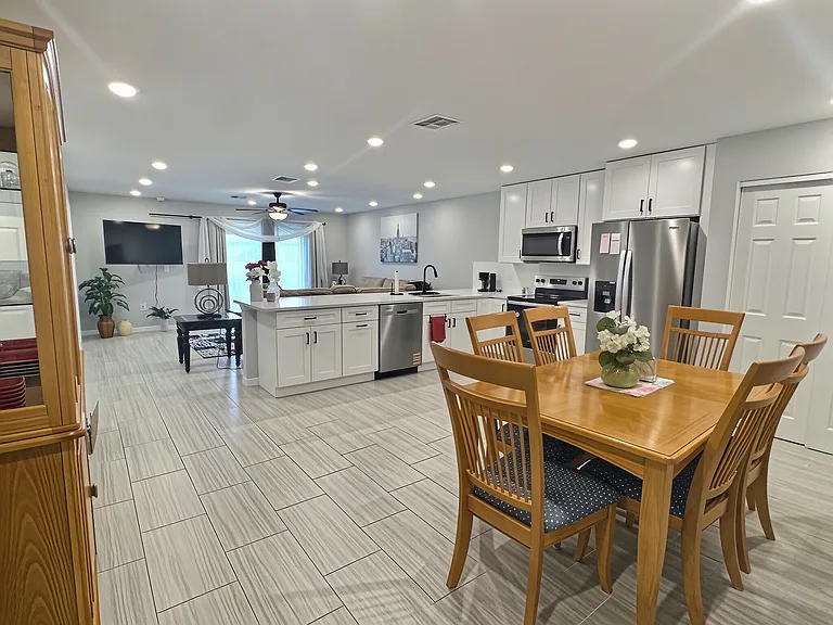 12046 Tetzel Ave — Photo 5