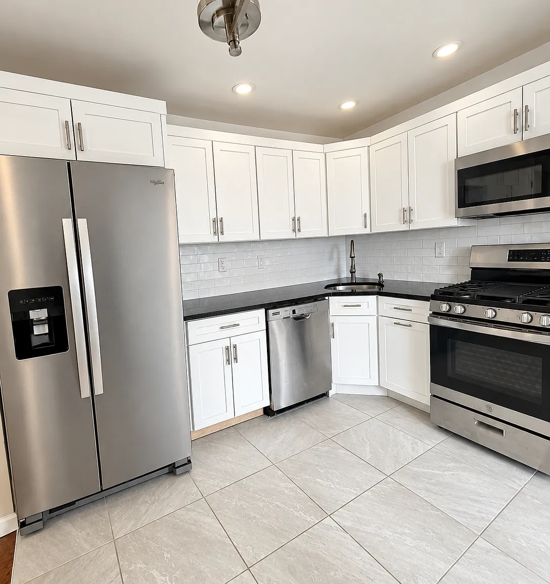 2 bed, 1177 sqft, $2,400 — Photo 4