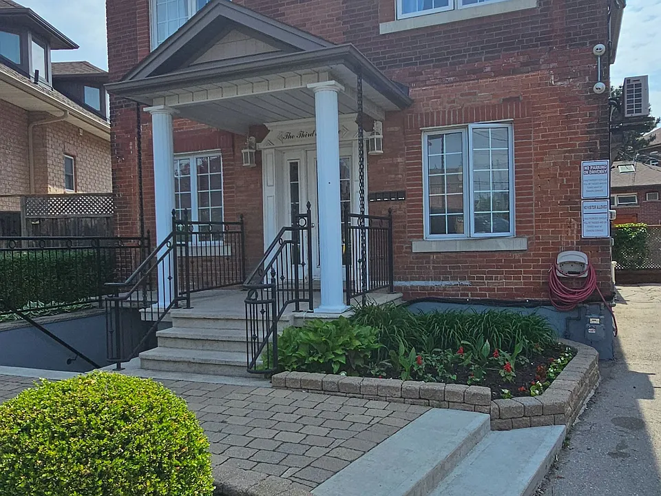3 Kane Ave #2