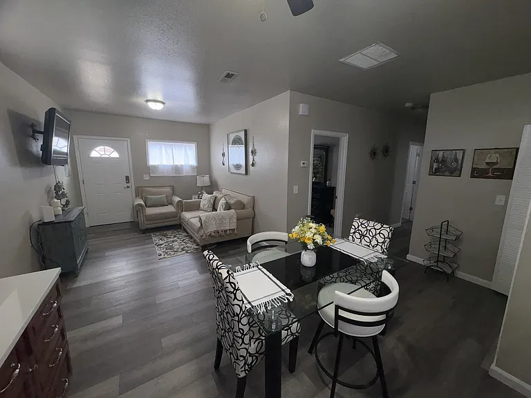 824 E Fountain Blvd #B — Photo 3