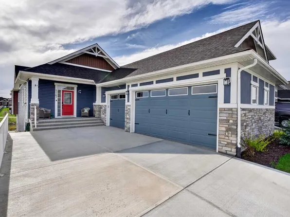 1147 E Bayside Dr SW, Airdrie, AB T4B 5E7