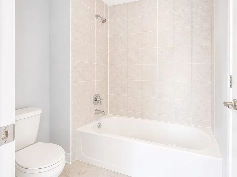 49 Ainslie Hill Cres — Photo 15