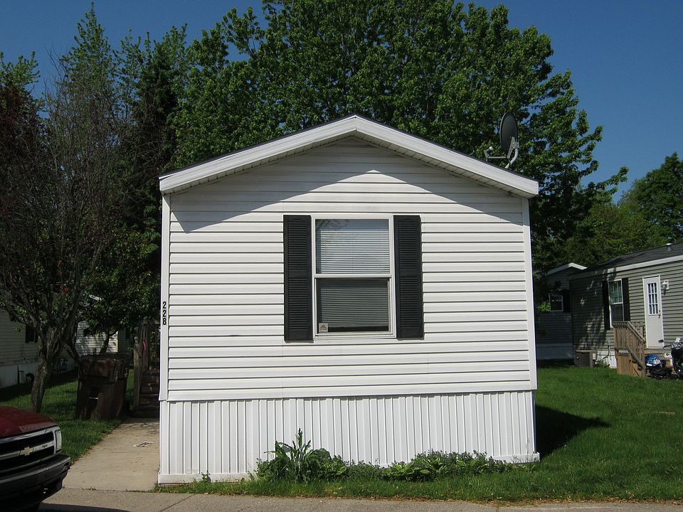2nd image of 51074 Mott Rd Trlr 228