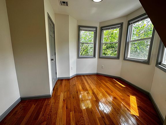 5th image of 394 Irvine Turner Blvd APT 3