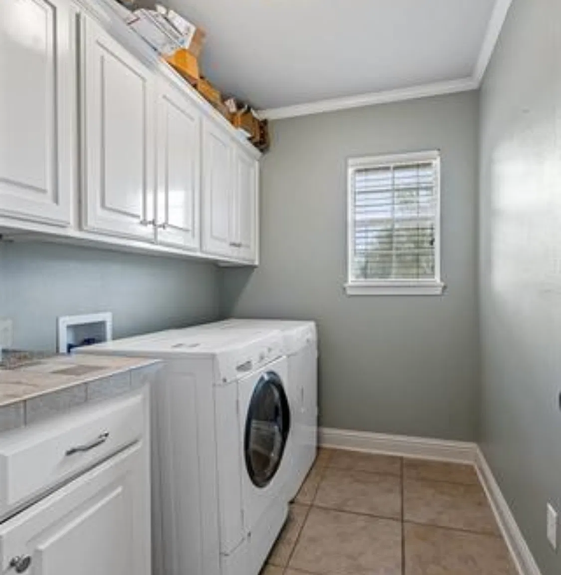 3 bed, 1804 sqft, $1,995 — Photo 2