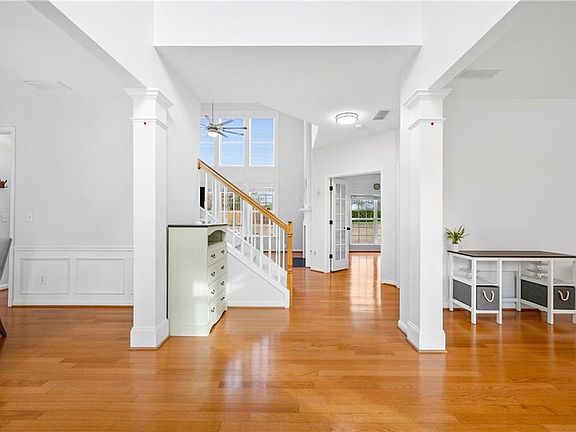 3rd image of 243 Wedmore Ct