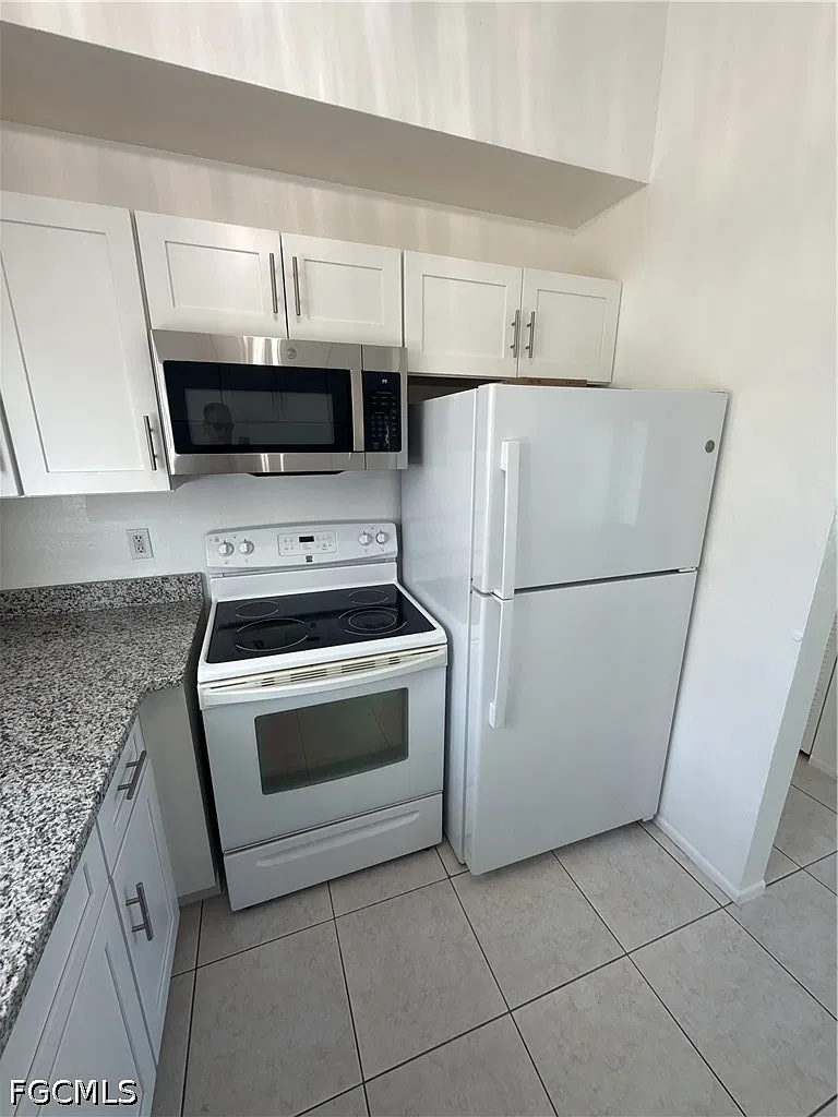 3 bed, 2.0 bath, 1116 sqft, $1,900 — Photo 3
