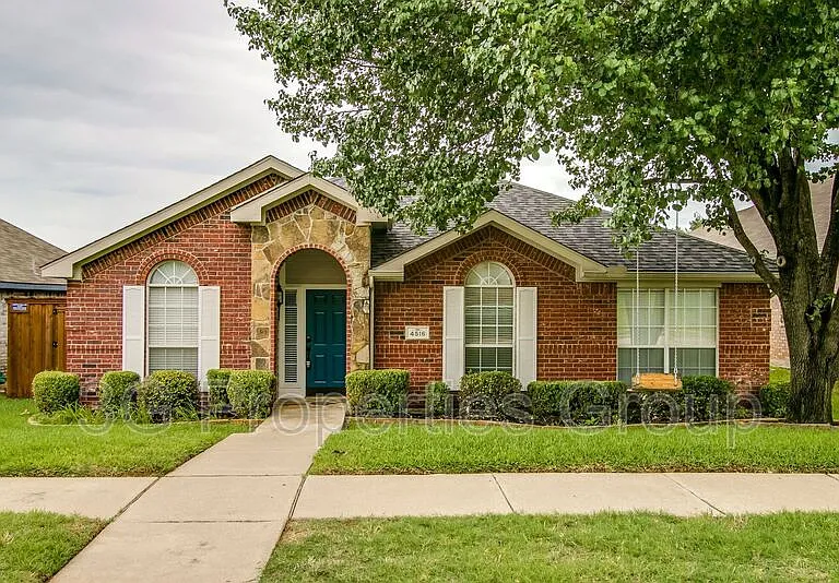 4516 Highridge Dr — Photo 1