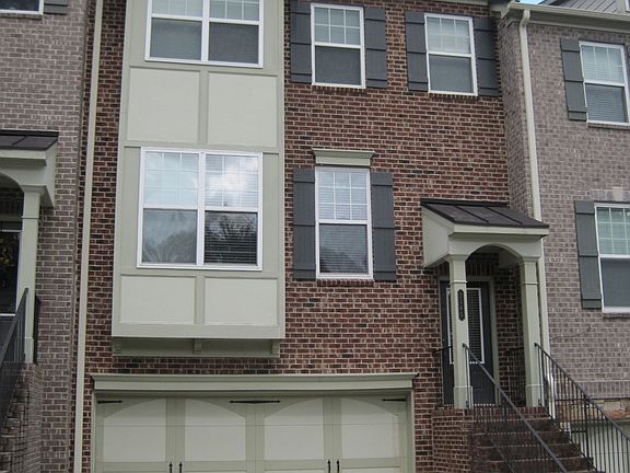3 stories of living space includes 2 Car Garage (2 more cars on the driveway)!