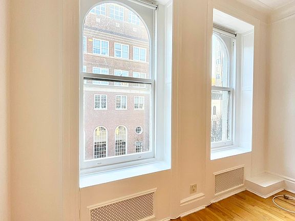 3rd image of 21 E 92nd St #5