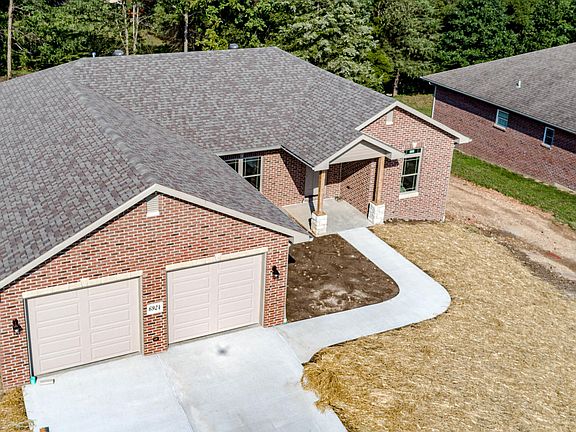 2nd image of 6924 Spring Park Dr