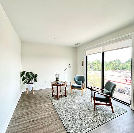5th image of 222 W 75th St #304