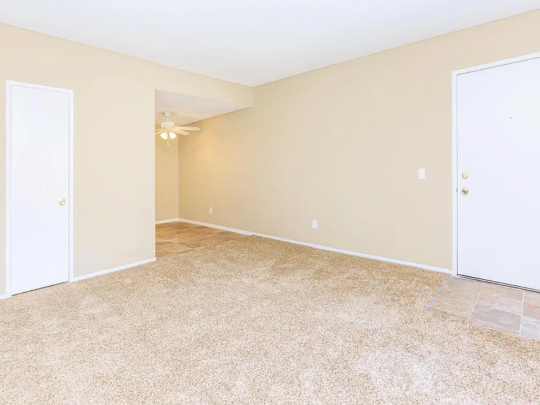 Heritage Park Alta Loma 55+ — Photo 38