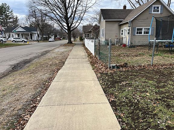 west view down 19th St