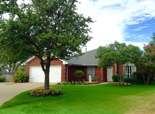 1407 Mallard Ct, Kennedale, TX 76060