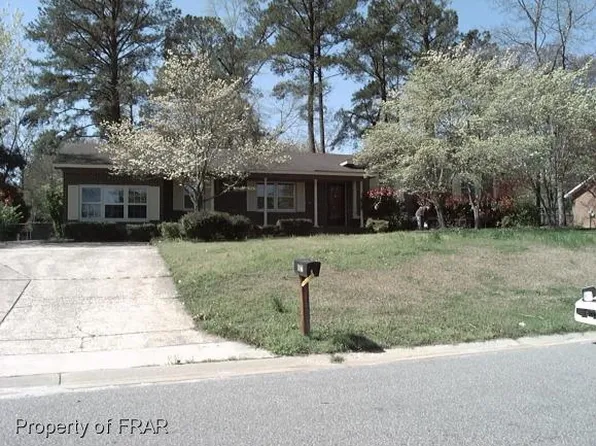 827 Southview Cir, Fayetteville, NC 28311