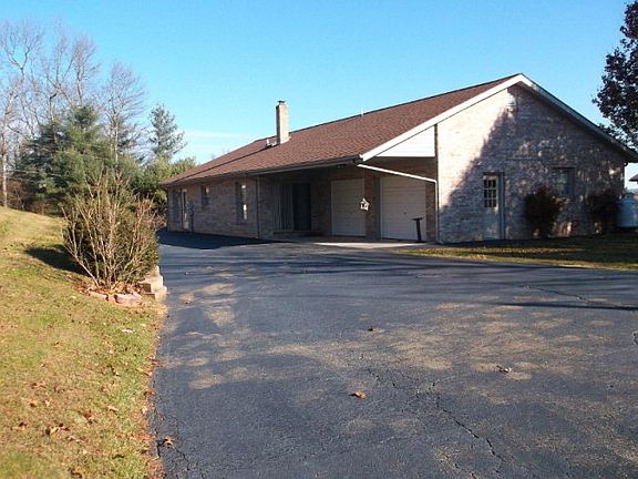 4th image of 235 Forest Ln