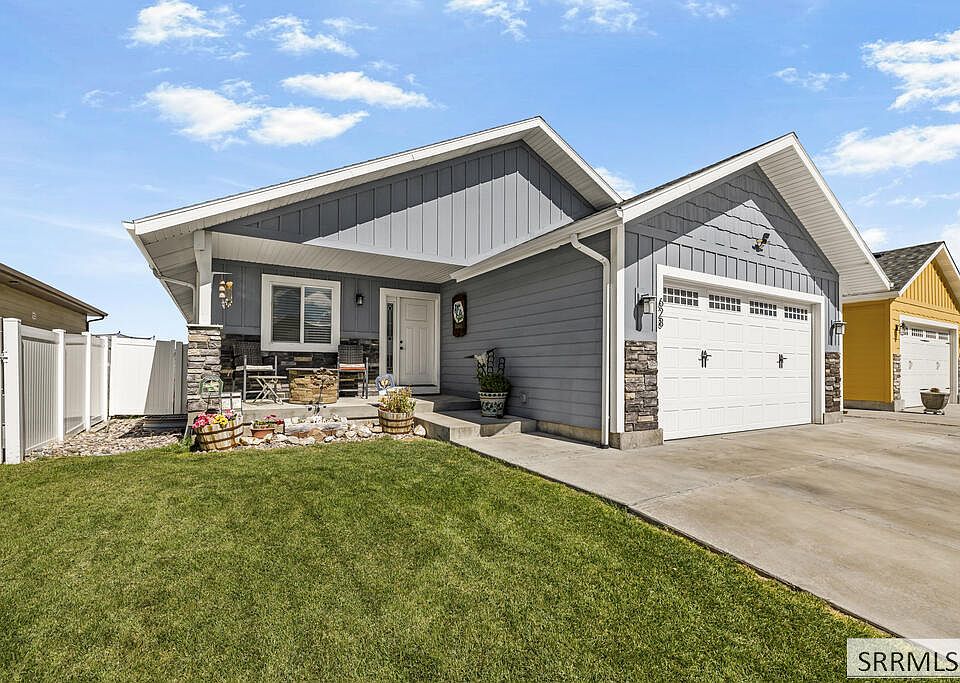 1st image of 628 Double Eagle Dr